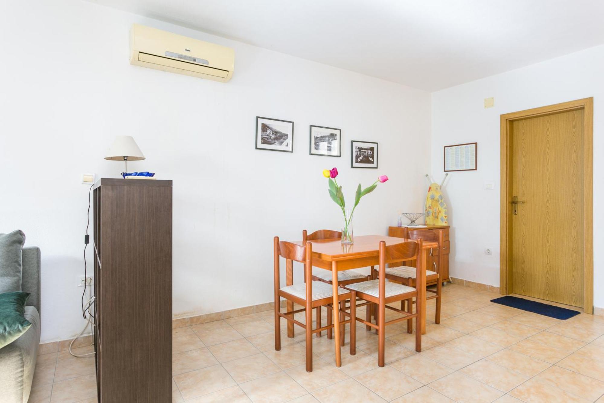 Apartments By The Sea Zivogosce - Porat, Makarska - 20207 Igrane Room photo